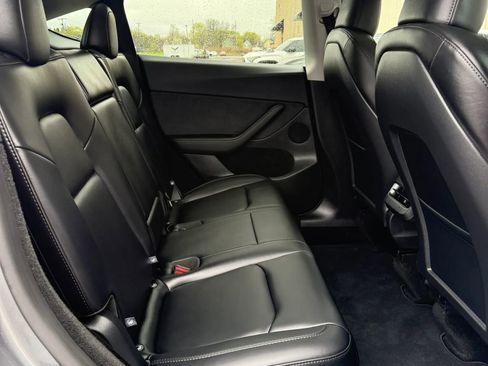 Used 2025 Tesla Model Y Performance image 20