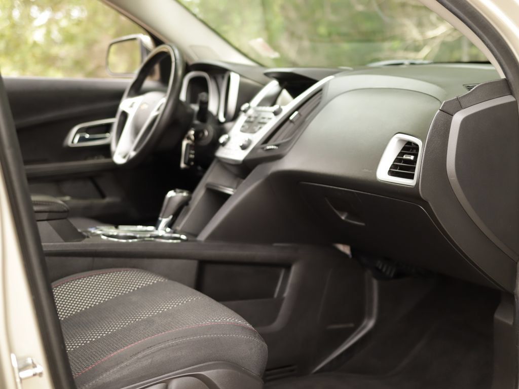 Used 2016 Chevrolet Equinox LT w/ Convenience Package FWD image 28