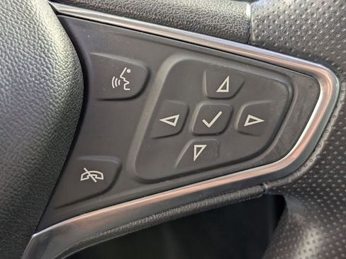 Used 2022 Chevrolet Equinox LT image 17