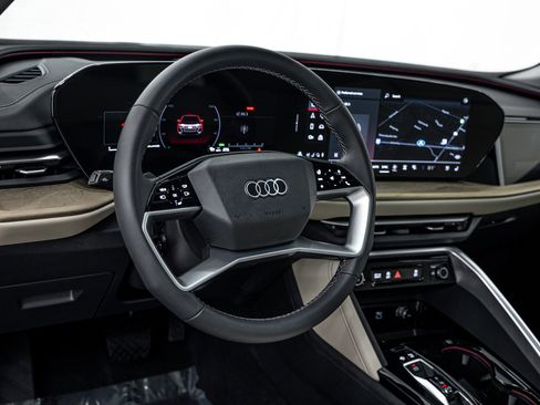 New 2025 Audi Q5 Prestige image 10