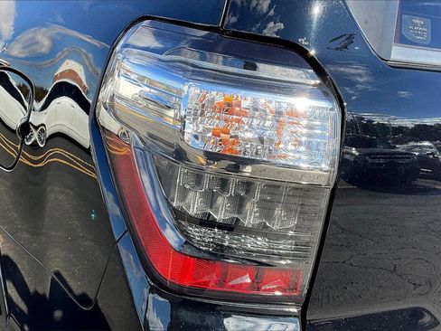 Used 2018 Toyota 4Runner Limited image 29