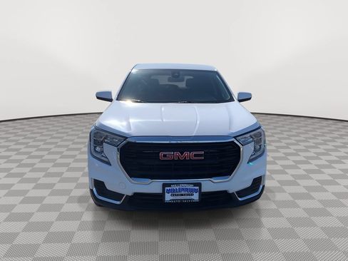 Used 2024 GMC Terrain SLE AWD/4WD image 2