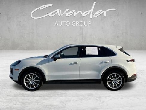Used 2024 Porsche Cayenne AWD/4WD image 13