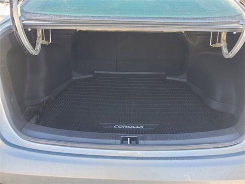 Used 2020 Toyota Corolla LE w/ LE Premium Package image 6