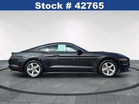 Certified 2022 Ford Mustang Coupe RWD image 4