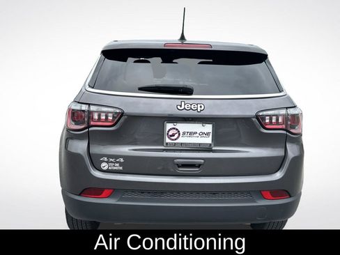 Used 2023 Jeep Compass Sport AWD/4WD image 5