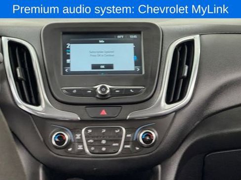 Used 2018 Chevrolet Equinox LT image 17