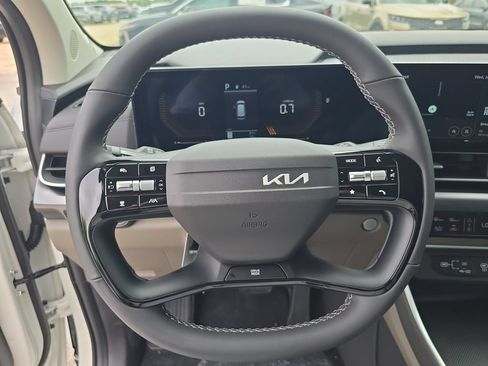 New 2027 Kia Carnival FWD image 28