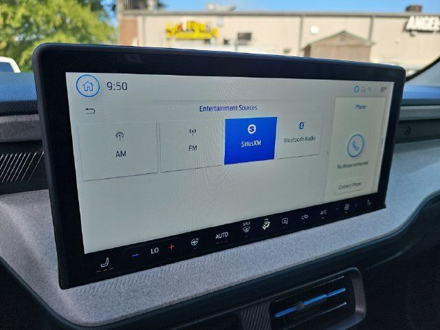 Certified 2025 Ford Maverick XLT w/ XLT Luxury Package FWD image 22