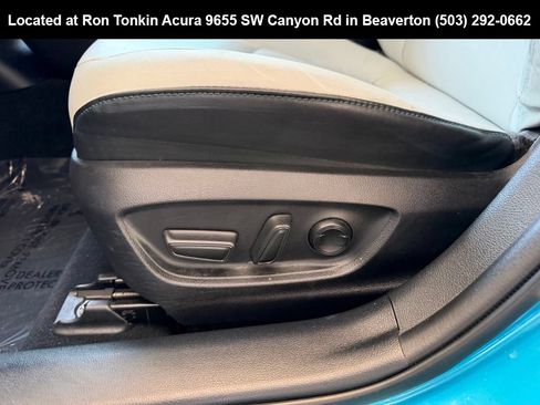 Used 2018 Toyota Prius Prime Advanced w/ Carpet Mat Package FWD image 14
