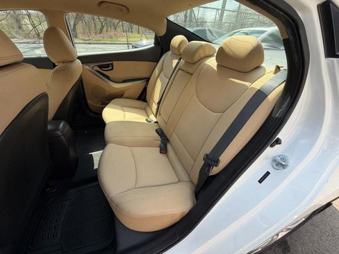 Used 2013 Hyundai Elantra GLS w/ Preferred Pkg image 28