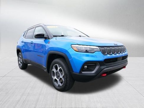 Used 2022 Jeep Compass Trailhawk w/ Trailhawk Elite Group image 9