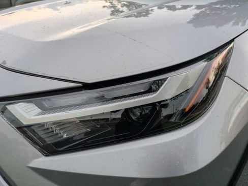 Used 2022 Toyota RAV4 XLE Premium FWD image 11