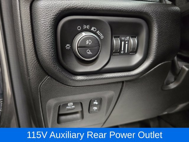 Used 2019 RAM 1500 Big Horn AWD/4WD image 17