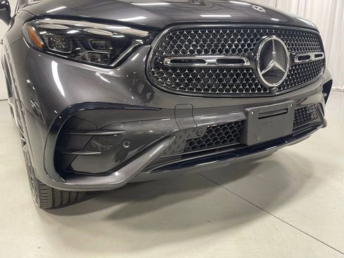 Used 2024 Mercedes-Benz GLC 300 4MATIC image 11
