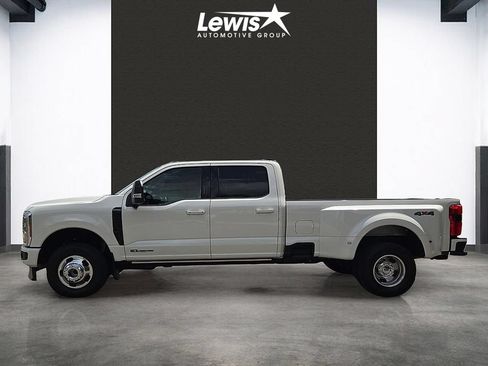 Used 2026 Ford F350 Platinum AWD/4WD image 2