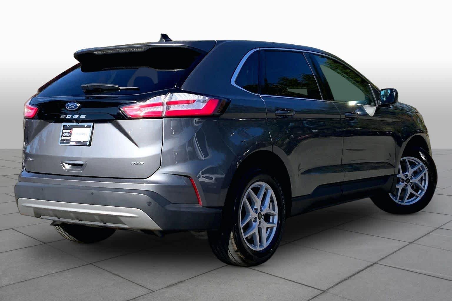 Used 2024 Ford Edge SEL AWD/4WD image 12