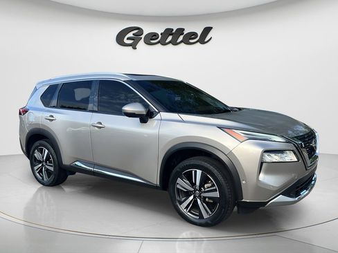 Used 2023 Nissan Rogue Platinum w/ Platinum Premium Package FWD image 3