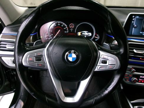 Used 2016 BMW 750i xDrive AWD/4WD image 34