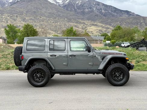 Used 2021 Jeep Wrangler Unlimited Rubicon AWD/4WD image 8