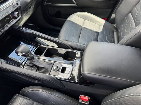 Used 2022 Kia Telluride SX w/ SX Prestige Package AWD/4WD image 26