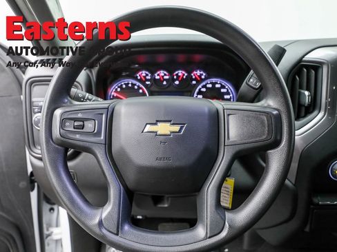 Used 2022 Chevrolet Silverado 1500 Custom image 10