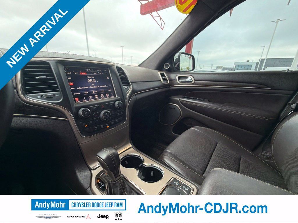 Used 2016 Jeep Grand Cherokee Summit AWD/4WD image 32