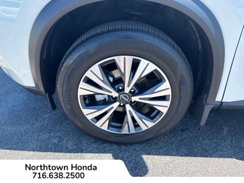 Used 2023 Nissan Rogue SV AWD/4WD image 11