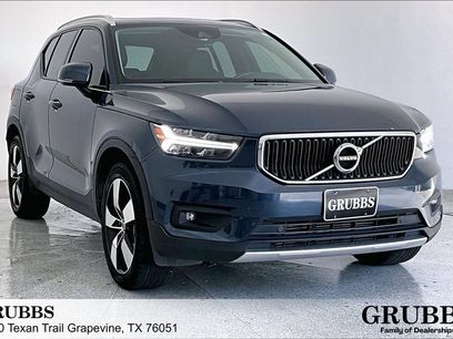 Used 2021 Volvo XC40 T4 Momentum w/ Protection Package Premier