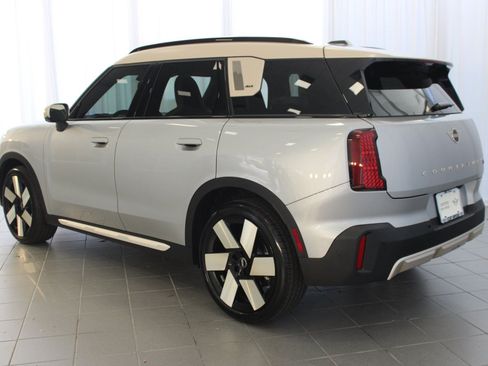 Certified 2025 MINI Cooper Countryman S w/ Comfort Package Max image 3