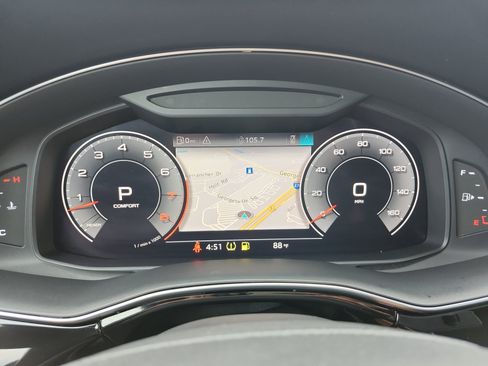 Used 2019 Audi Q8 Premium w/ Convenience Package AWD/4WD image 16