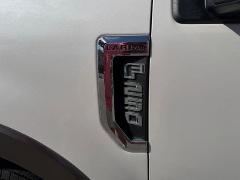 Used 2018 Ford F250 Lariat w/ Lariat Value Package image 9