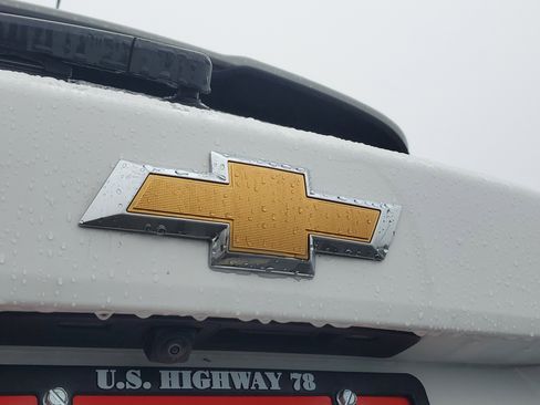 Used 2025 Chevrolet Trax LT image 9