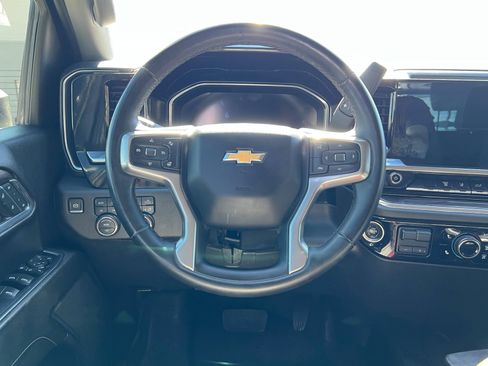 Used 2024 Chevrolet Silverado 2500 LTZ image 12