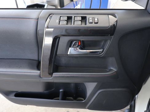 Used 2021 Toyota 4Runner TRD Off-Road Premium w/ Moonroof Package AWD/4WD image 42