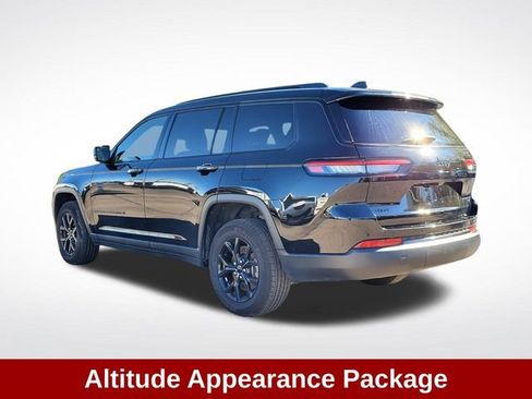 Used 2024 Jeep Grand Cherokee L Laredo image 3