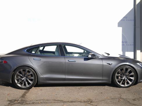 Used 2021 Tesla Model S Long Range Plus image 7