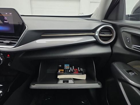 Used 2025 Chevrolet Trax ACTIV FWD image 34