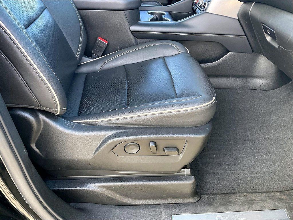Used 2022 GMC Yukon SLT w/ SLT Premium Package AWD/4WD image 39