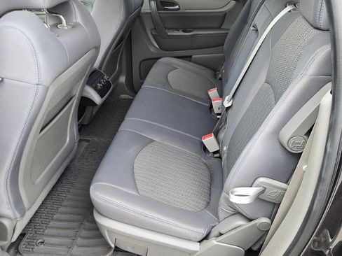 Used 2015 Chevrolet Traverse LS FWD image 12