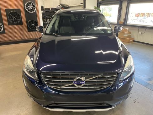 Used 2017 Volvo XC60 T5 Inscription w/ Preferred Option Package FWD image 21