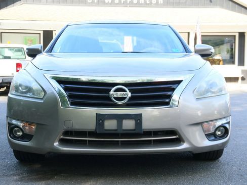 Used 2014 Nissan Altima 2.5 SL w/ Technology Package FWD image 2