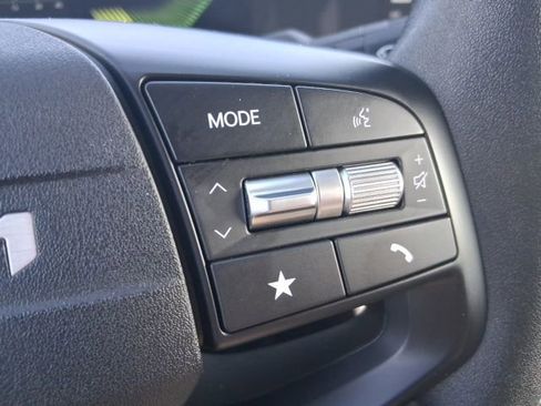 Used 2025 Kia K4 LXS image 19