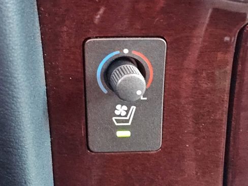 Used 2015 Lexus LX 570 570 image 27