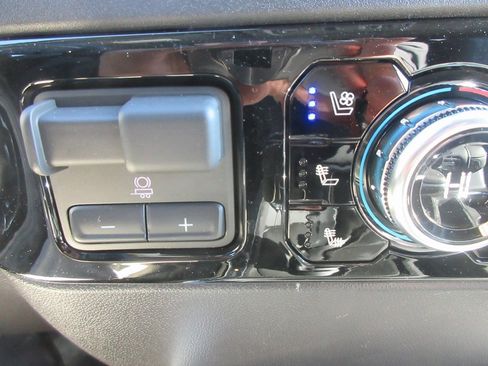 New 2026 GMC Sierra 1500 SLT w/ SLT Premium Plus Package image 19