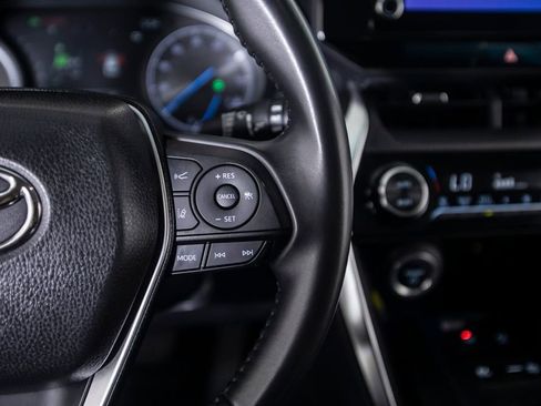 Used 2024 Toyota Venza LE image 34