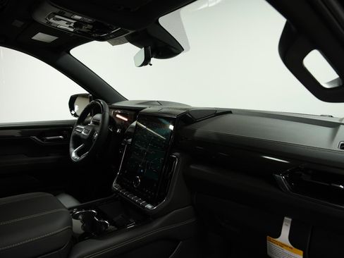 New 2026 GMC Yukon XL Elevation w/ Elevation Premium Package AWD/4WD image 20