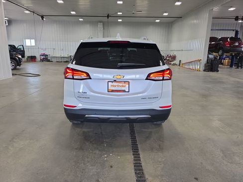 Used 2023 Chevrolet Equinox Premier AWD/4WD image 7