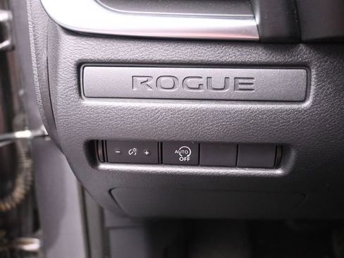 Used 2024 Nissan Rogue S AWD/4WD image 16