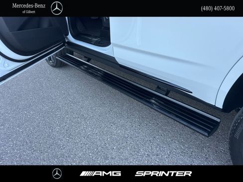 Used 2026 Cadillac Escalade Platinum Sport image 9